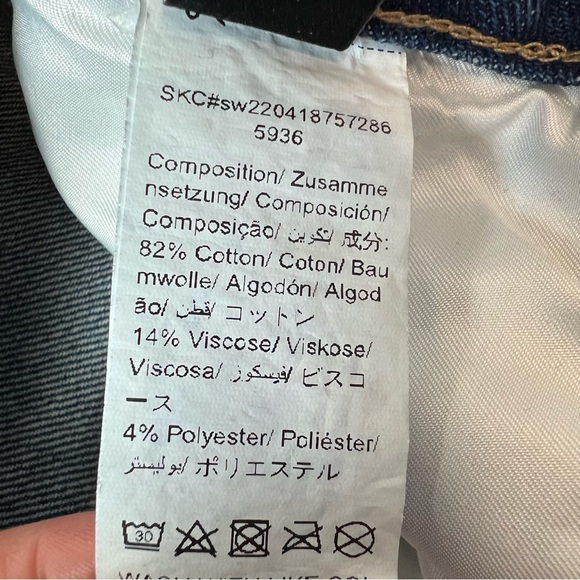 Shein High Waisted Denim Jean Shorts Size 6 - Picture 7 of 7